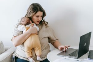 Navigating Careers After Babies, Creating a New Beginning - EWiF